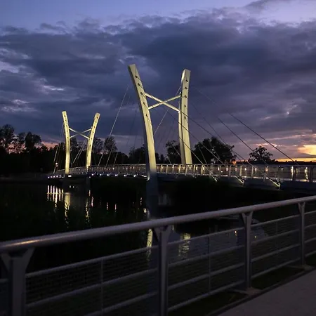 Nienovo - Niedaleko Jeziora I Widok Na Arboretum Lägenhet Kórnik