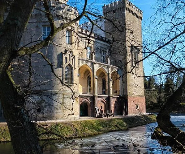 Nienovo - Niedaleko Jeziora I Widok Na Arboretum Apartment Kórnik