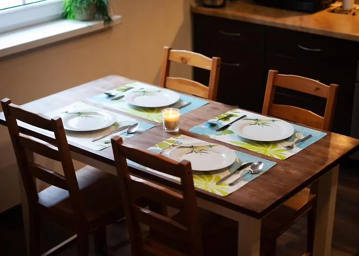 Nienovo - Niedaleko Jeziora I Widok Na Arboretum Apartment Kórnik